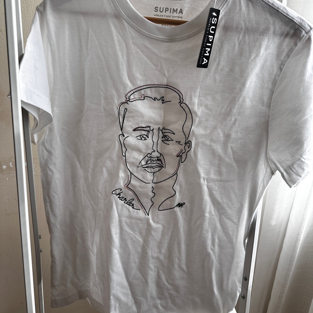 White Graphic Men's T-Shirt sz sm